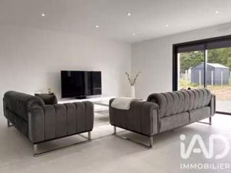 location maison à maze (49630) : à louer / 127m² maze