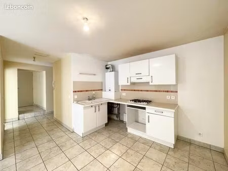 appartement 3 pièces 60 m²