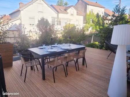appartement avec terrasse et terrain