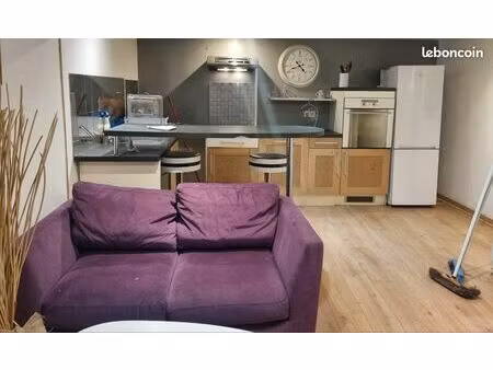 appartement dans maison de village