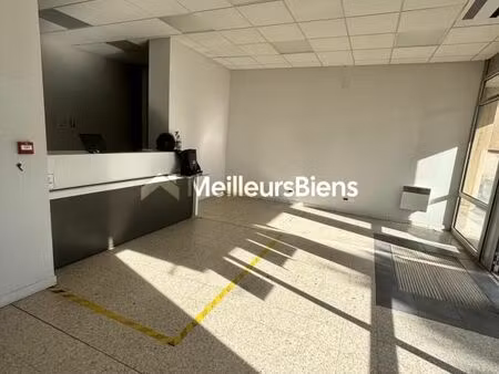 local commercial 146 m²