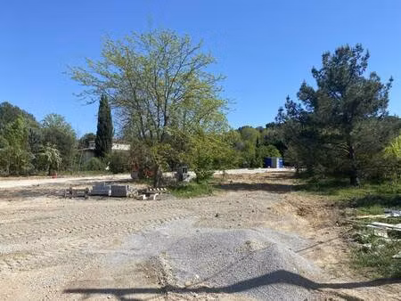 terrain constructible viabilisé à vendre
