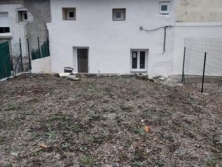 maison de ville 62 m² avec jardin  garage et cave – centre-ville de thizy-les-bourgs