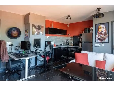 t2 - 38m² - sathonay camp
