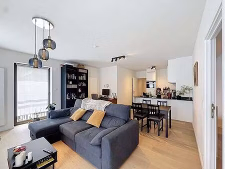 appartement à louer à bruxelles € 1.050 (lpmne) - dewaele - brussels tour & taxis | zimmo