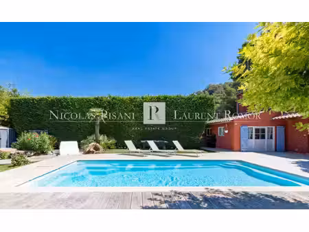 exclusivité - villa renovee avec studio indépendant et piscine - terrain plat