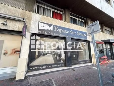 local commercial à louer