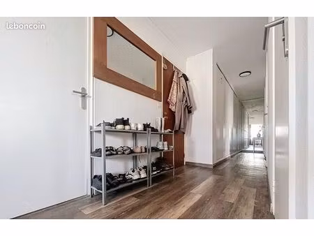 appartement t4 oullins montmein 83.7 m²