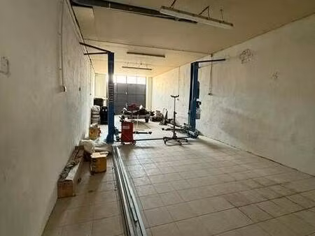 local commercial à louer