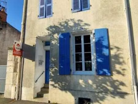 vente maison à luçon (85400) : à vendre / 71m² luçon