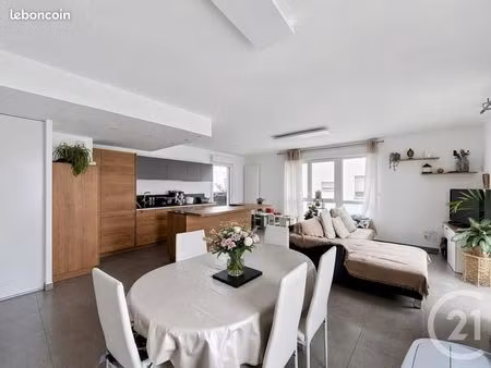 appartement 4 pièces 79 m²