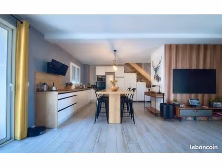 maison individuelle (2019) - secteur des varennes (quais de collonges) – 420 000