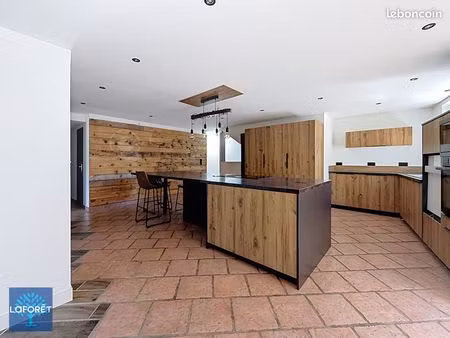 maison de village 6 pièces 187 m²