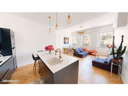 appartement 3 pièces 82 m²