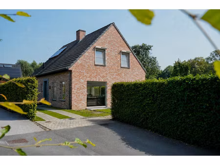 villa à vendre avec garage et terrasse   roeselare (vbe38833)