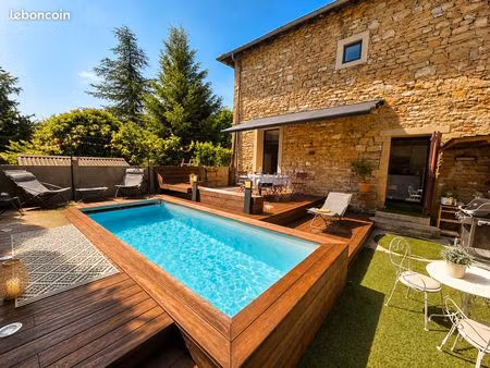 maison en pierre rénovée avec piscine  volumes exceptionnels & prestations haut de gamme