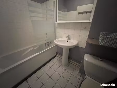 studio meublé - la riche (37)