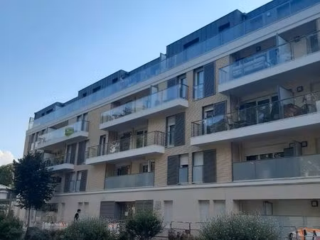 a louer 2 pièces avec balcon  chatenay malabry