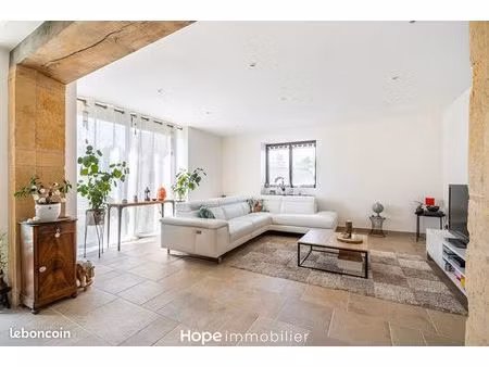 maison 7 pièces 185 m²