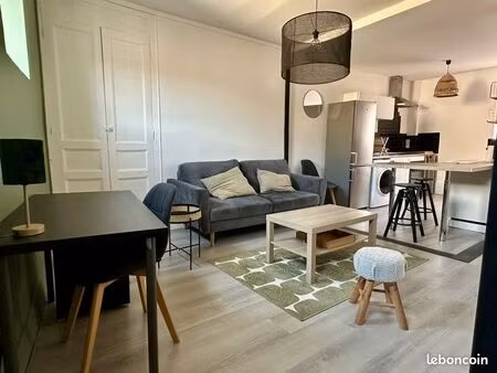 t2 duplex - place saint marc