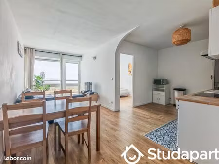 chambre 1 pièce 11 m²