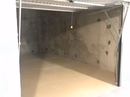 garage sécurisé bastia sous sol