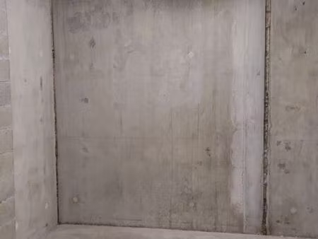 garage box fermé 15m² à louer – le clos griottes