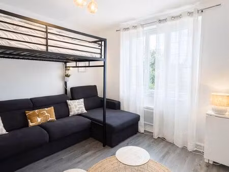 30 m2-meublé- équipé- calme- sans vis à vis