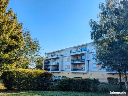 charmant t2 meublé avec terrasse et box – maizières-lès-metz