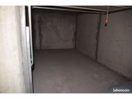 garage à louer