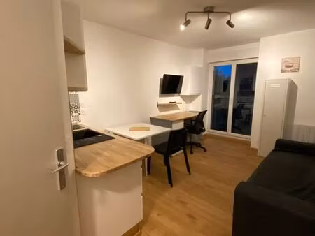 studio meublé 20 m2 avec parking