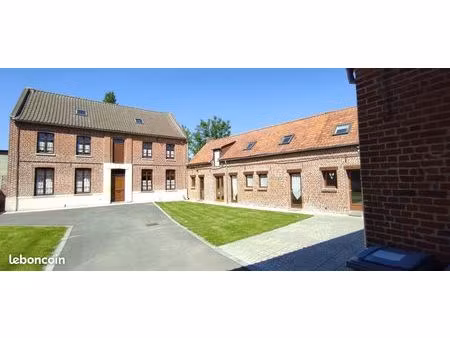 genech –t2 en duplex 39 m² – meublé – toutes charges comprises – beaucoup de cachet