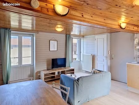 f2 duplex meublé – calme  lumineux et sans vis-à-vis