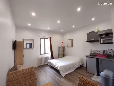 studio 1 pièce 26 m²