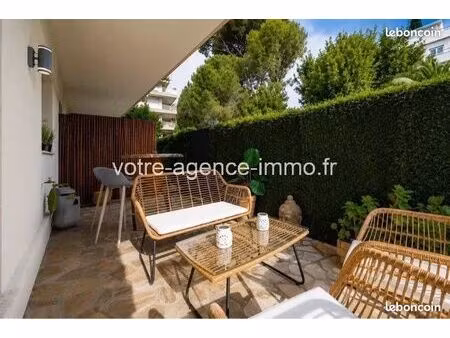 studio 1 pièce 25 m²