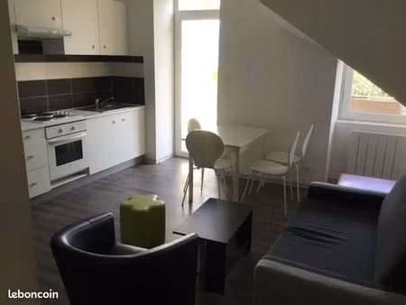 t3 meublé de 60m2 étudiant à côté iut