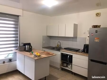 t2 lumineux 54m² rdc 2 parkings - saint-clair-de-la-tour (à 2 km de la tour-du-pin)