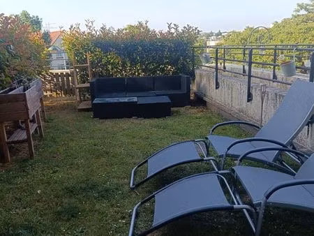 loue t3 meublé avec terrasse/jardin + balcon + parking