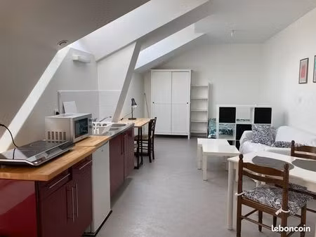 studio 33 m² proche ifsi / ubs / iut /icam / uco