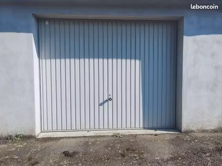 garage à louer