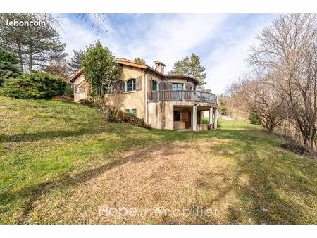propriété 8 pièces 237 m²