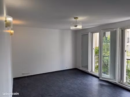 location ou colocation f4
