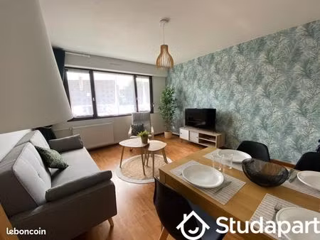 chambre 1 pièce 11 m²
