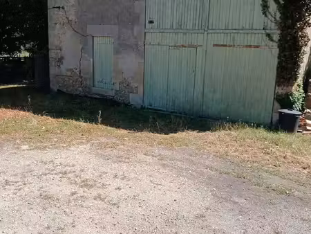 location hangar