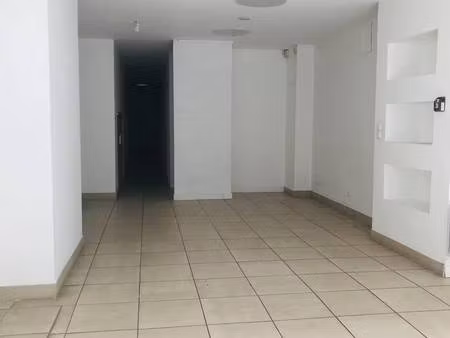 local commercial à louer