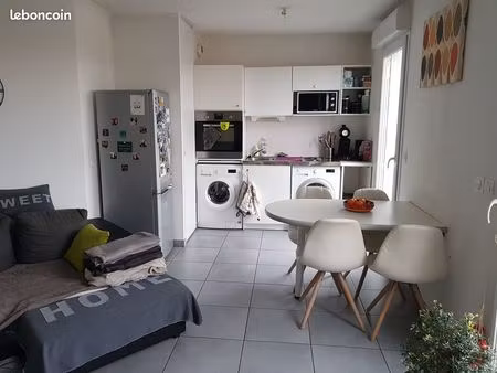 location appartement t2 bron centre