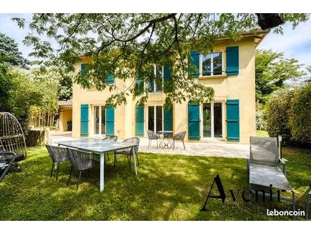 maison 5 pièces 177 m²