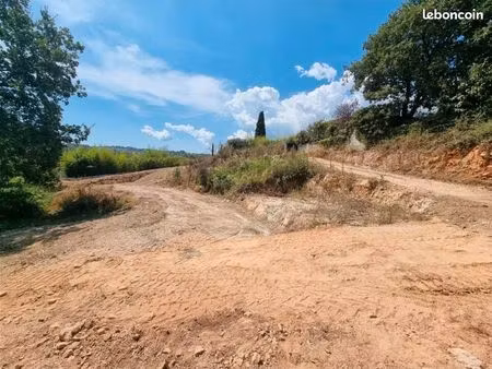 terrain 1 570 m² peymeinade