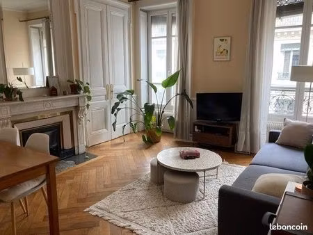 appartement 3 pièces 82 m²