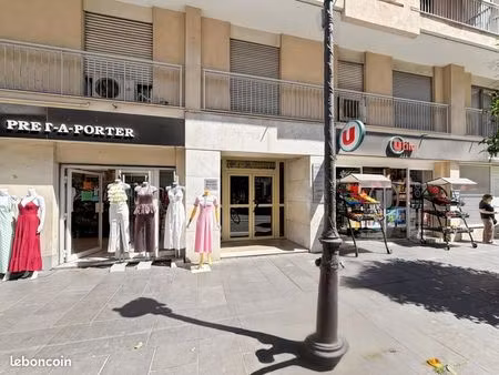 bureau 17 m²
